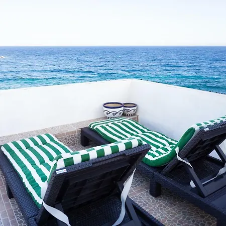 Homelike Romantic Sea Front House Pool