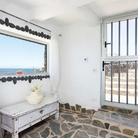 Homelike Romantic Sea Front House Pool Appartement