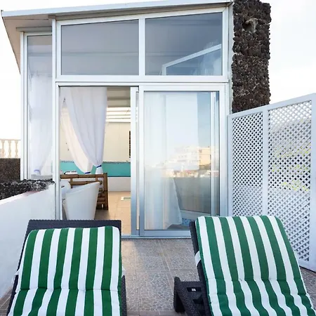 Homelike Romantic Sea Front House Pool *