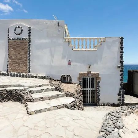 Homelike Romantic Sea Front House Pool *